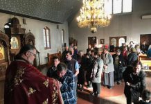 Света Литургија во црквата Свети Илија во Футскрај, Мелбурн