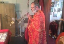 Света Литургија во црквата Свети Никола во Перт (22 Недела по Педесетница)