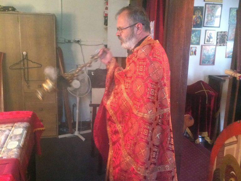 Света Литургија во црквата Свети Никола во Перт (22 Недела по Педесетница)