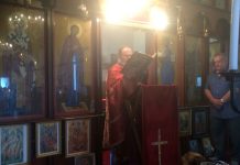 Света Литургија во црквата Свети Никола во Перт (23-та Недела по Педесетница)