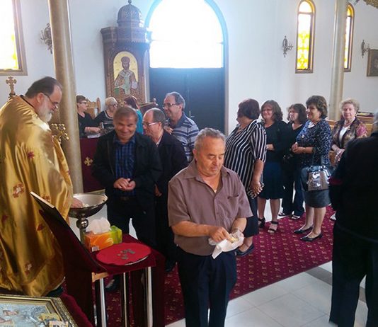 Света Литургија во црквата Светa Злата Мегленска во Хоперс Кросинг