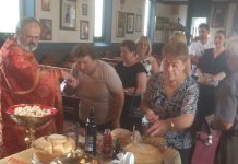 Света Литургија во црквата Свети Никола во Перт