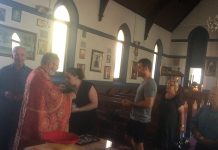 Света Литургија во црквата Свети Никола во Перт