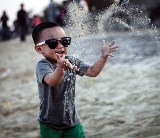 Детенцето и песокот