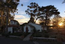 Мало Повечерие и Акатист на Пресвета Богородица во манастирот Донибрук