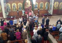 Цветници во црквата Свети Никола во Престон