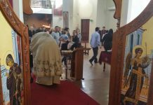 Света Литургија во црквата Свети Никола во Престон