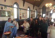 Света Литургија во црквата Свети Никола во Перт (Недела Четврта по Педесетница)