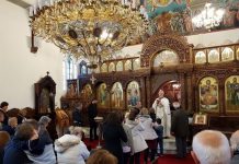 Света Литургија во црквата Света Петка во Мил Парк (Втора Недела по Педесетница)