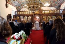 Света Литургија во црквата Света Петка во Мил Парк (Осма Недела по Педесетница)