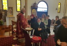 Света Литургија во црквата Света Злата Мегленска во Хоперс Кросинг