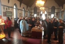 Света Литургија во црквата Свети Никола во Перт (10-та Недела по Педесетница)