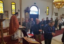 Света Литургија во црквата Света Злата Мегленска во Хоперс Кросинг