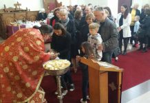 Света Литургија во црквата Свети Никола во Престон (15-та Недела по Педесетница)