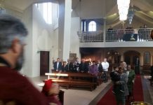 Празникот Крстовден во црквата Свети Никола во Престон