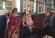 Света Литургија во црквата Свети Никола во Перт