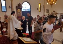 Света Литургија во црквата Света Злата Мегленска во Хоперс Кросинг