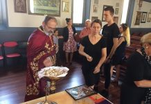 Света Литургија во црквата Свети Никола во Перт (29-та Недела по Педесетница)