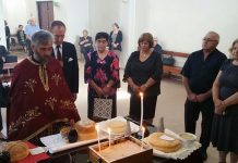 Света Литургија во црквата Свети Никола во Престон