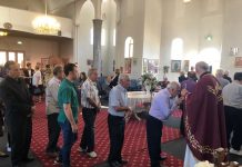 Света Литургија во Соборната црква Раѓање на Пресвета Богородица во Сиденхам (Недела на Блудниот син)