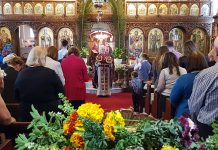 Празникот Цветници во црквата Светa Петка во Мил Парк