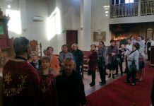 Света Литургија во црквата Свети Никола во Престон (Недела на Раслабениот)