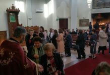 Света Литургија во црквата Свети Никола во Престон (Седма недела по Велигден)