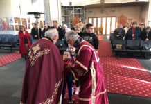 Света Литургија во Соборната црква во Сиденхам (8-ма Недела по Педесетница)