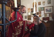 Света Литургија во црквата Свети Никола во Перт