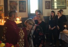 Света Литургија во црквата Свети Никола во Перт