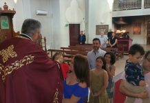 Света Литургија во црквата Свети Никола во Престон (16-та Недела по Педесетница)