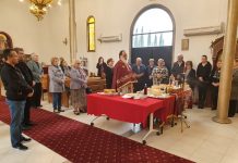 Света Литургија во црквата Света Злата Мегленска во Хоперс Кросинг (Митровден)