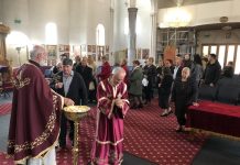 Света Литургија во Соборната Црква во Сиденхам (21 Недела по Педесетница)