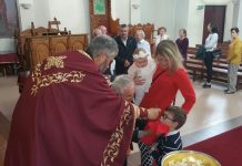 Света Литургија во црквата Свети Никола во Престон (20-та Недела по Педесетница)