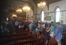 Света Литургија во црквата Свети Никола во Перт (22 Недела по Педесетница)