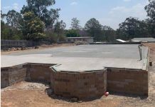 Во Бризбен изградбата на новата црква напредува - поставена е темелната плоча