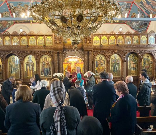 Света Литургија во црквата Светa Петка во Мил Парк (24-та Недела по Педесетница)