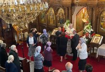 Света Литургија во црквата Света Петка во Мил Парк (Недела по Рождество Христово)