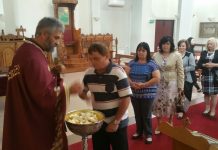 Света Литургија во црквата Свети Никола во Престон (Недела по Рождество Христово)