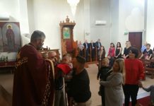 Света Литургија во црквата Свети Никола во Престон (Недела на Блудниот син)