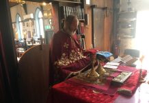 Света Литургија во црквата Свети Никола во Перт (Недела на Митарот и Фарисејот)