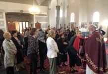 Света Литургија во Соборната црква во Сиденхам (Тодорова сабота)