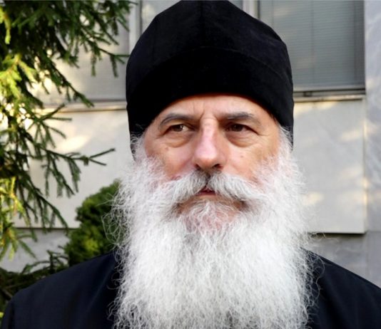 Став на Митрополитот г. Петар по повод реакцијата на Екс-директорот на Токсикологија за причестувањето со една лажичка