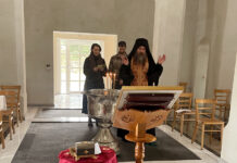 Исповедање и примање на Православната вера со Свети Тајни Крштевање и Миропомазание во манастирот Донибрук