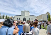 Водици во Хоперс Кросинг