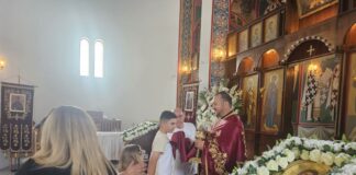 Свети Архангел Михаил и Света Матрона празнувани во Перт