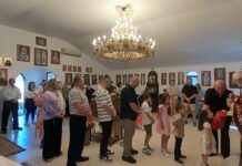 Божик во Донибрук